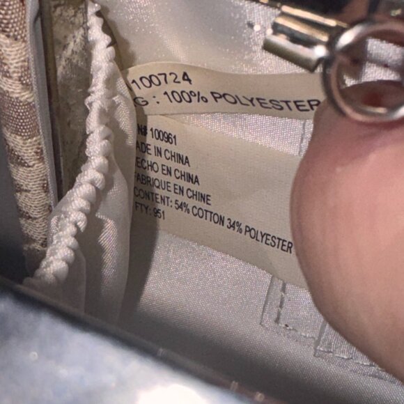 David's Bridal Cream Gold brocade short sleeveless formal Sz 6 with purse - Picture 16 of 16